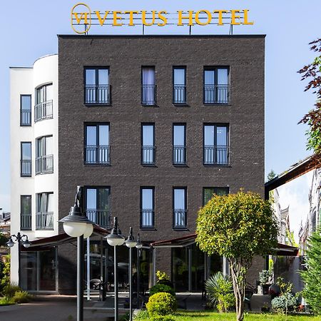 Vetus Hotel Pristina Exteriör bild