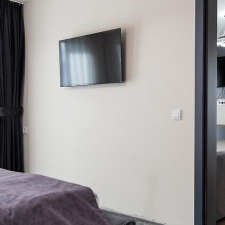 Vetus Hotel Pristina Exteriör bild